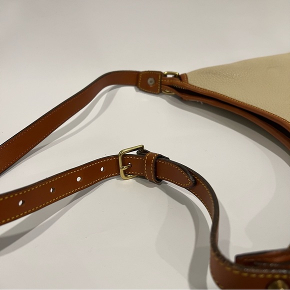 Vintage Dooney & Bourke R151 All-Weather Leather Hobo Shoulder Bag - Picture 9 of 14